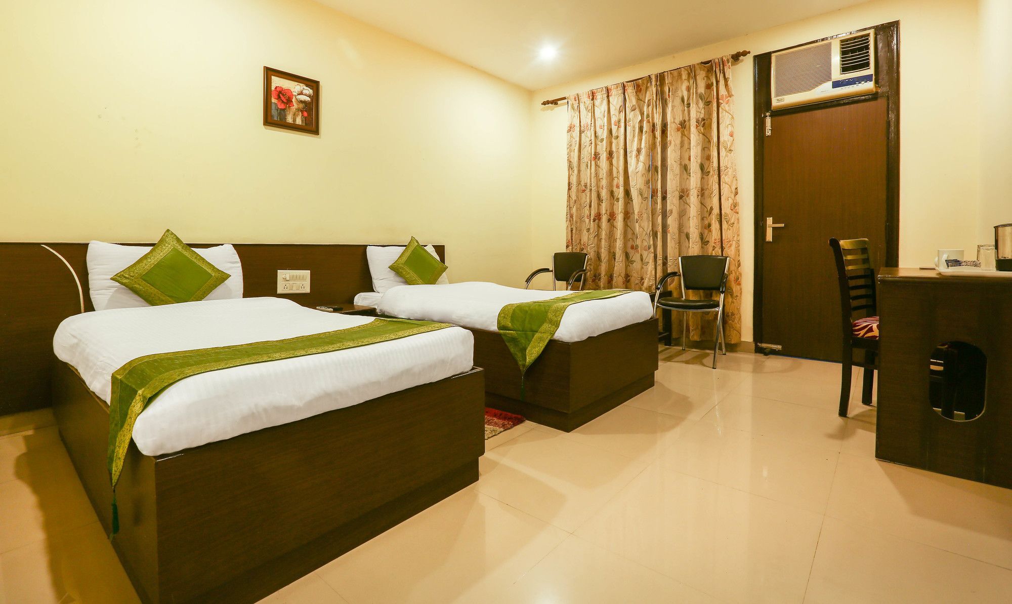 Hotel Treebo Trend Gk Conifer Dharamsala Exteriér fotografie