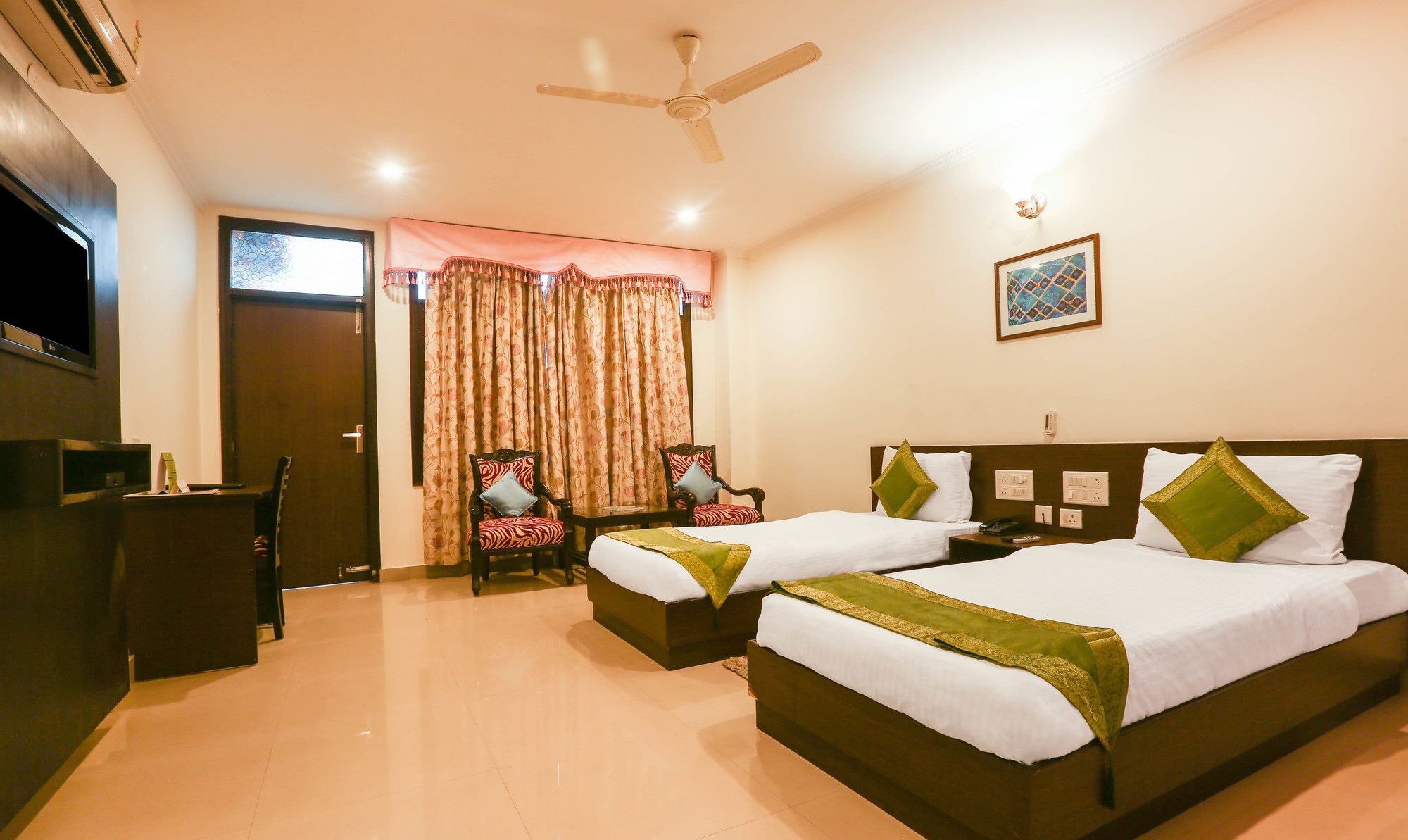 Hotel Treebo Trend Gk Conifer Dharamsala Exteriér fotografie