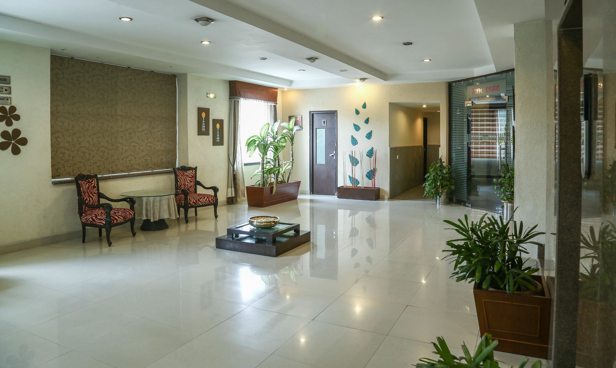 Hotel Treebo Trend Gk Conifer Dharamsala Exteriér fotografie