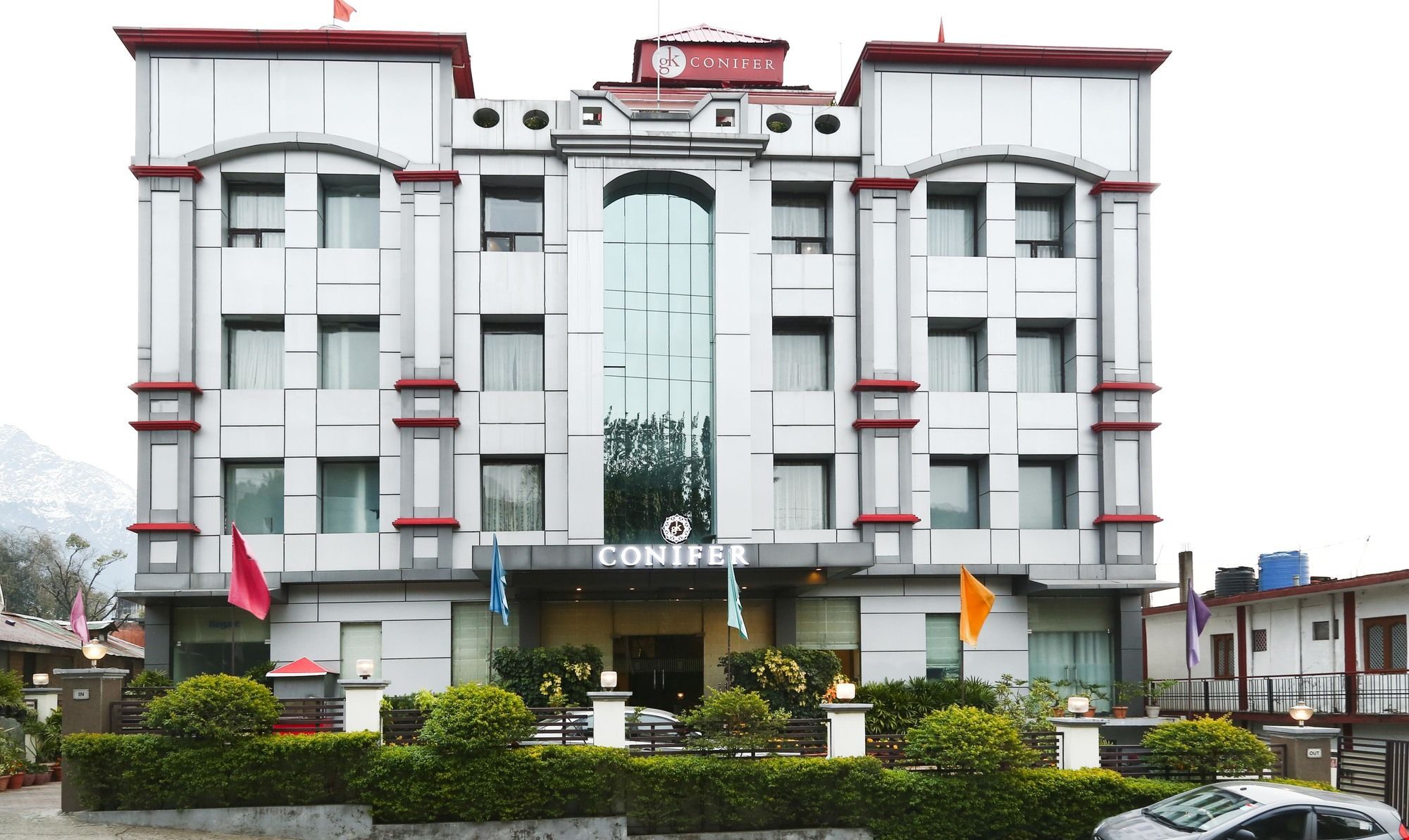 Hotel Treebo Trend Gk Conifer Dharamsala Exteriér fotografie