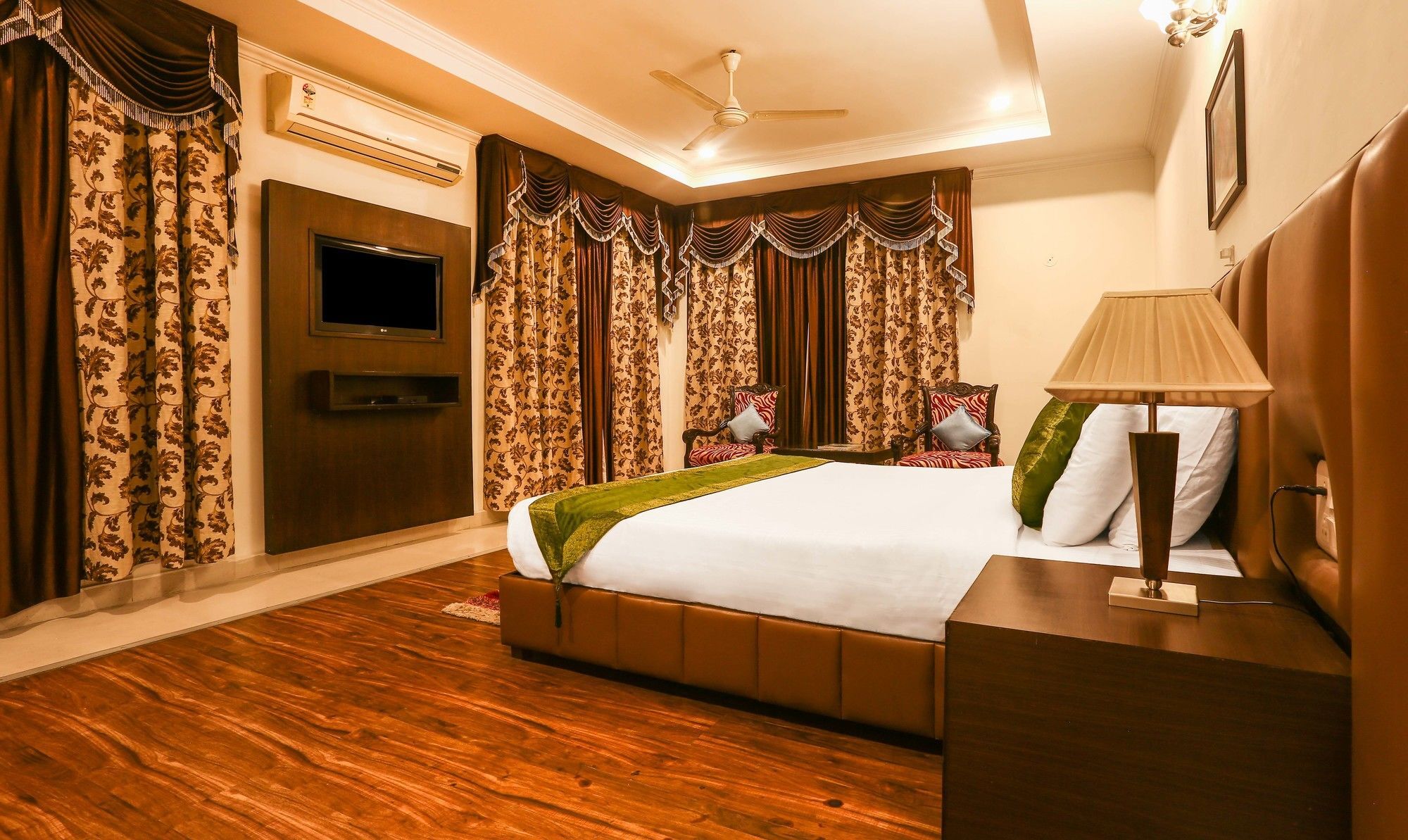 Hotel Treebo Trend Gk Conifer Dharamsala Exteriér fotografie